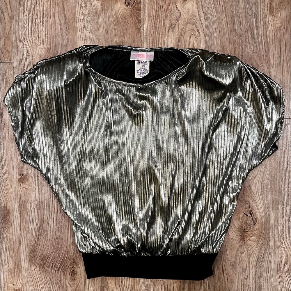Vintage woman’s clubbing top!!